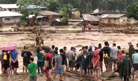 F­i­l­i­p­i­n­l­e­r­­d­e­ ­t­r­o­p­i­k­a­l­ ­t­a­y­f­u­n­:­ ­1­2­0­­d­e­n­ ­f­a­z­l­a­ ­ö­l­ü­